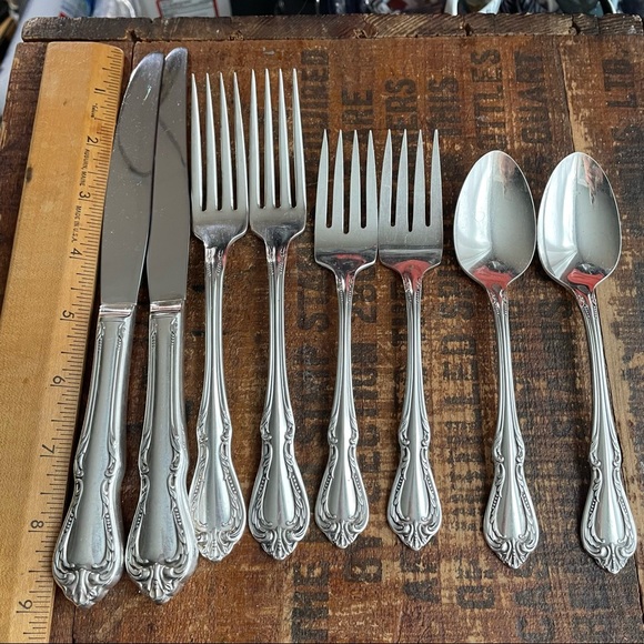Oneida Chalice Harmony 1958 SP Silverware 2 place settings Flatware